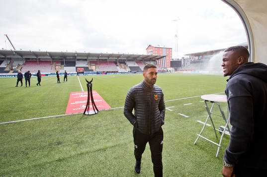 Östersundsspelarna känner på gräset
