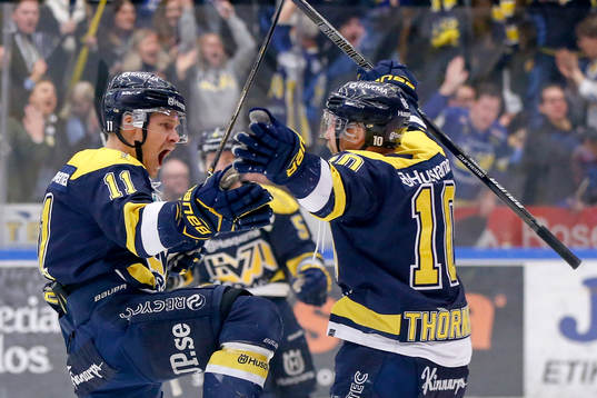 s Simon Önerud och Martin Thörnberg jublar