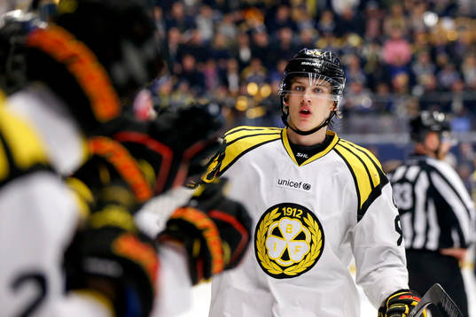 Brynäs Oskar Lindblom jublar