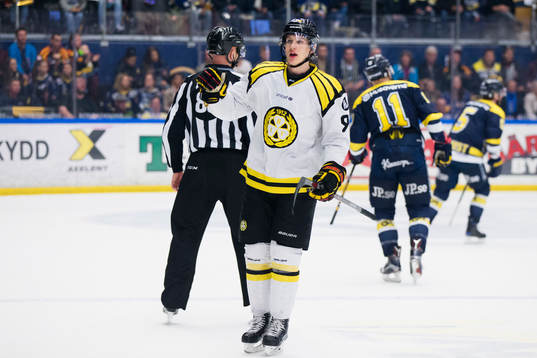 Brynäs Oskar Lindblom jublar
