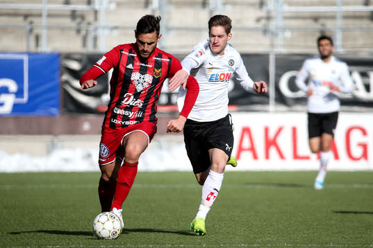Östersunds Sotirios Papagiannopoulus och Örebros Victor