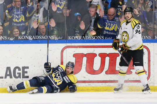 s Mattias Tedenby jublar
