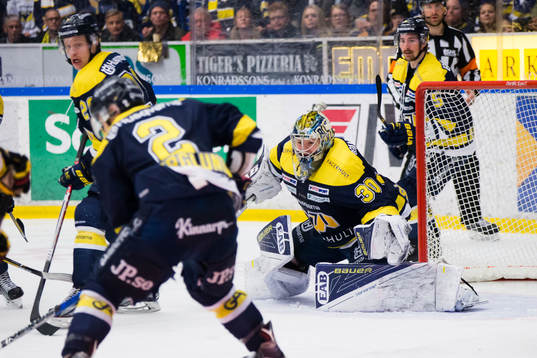 s målvakt Linus Söderström