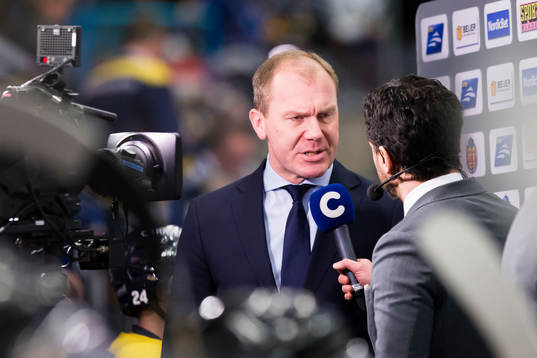 s tränare Johan Lindbom