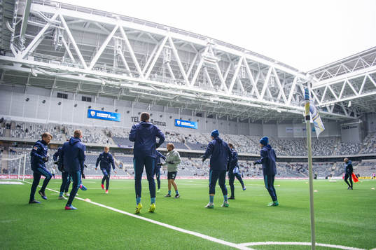 Djurgårdens spelare värmer upp