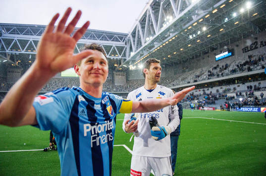 Djurgårdens Kim Källström och målvakt Andreas Isaksson