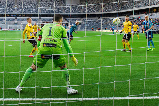 Djurgårdens Magnus Eriksson gör 3-0 bakom Elfsborgs
