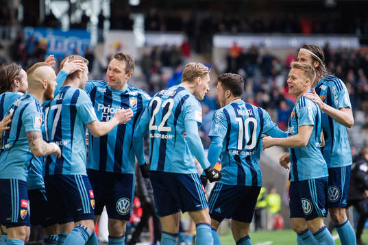 Djurgårdens Gustav Engvall gör 1-0 och jublar med Kim
