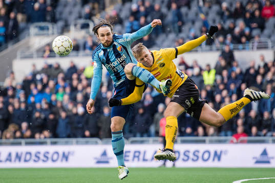Djurgårdens Kevin Walker och Elfsborgs Joakim Nilsson