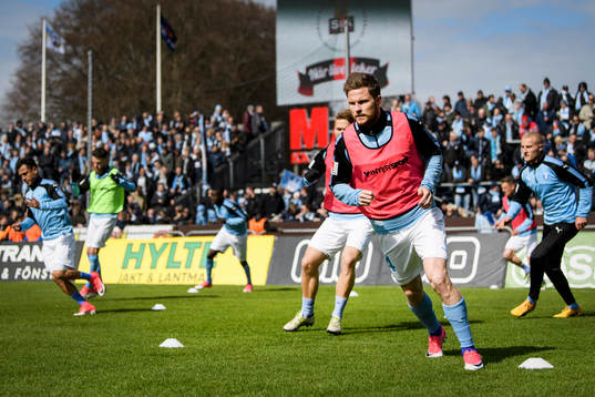 Malmö FFs Lasse Nielsen före fotbollsmatchen i