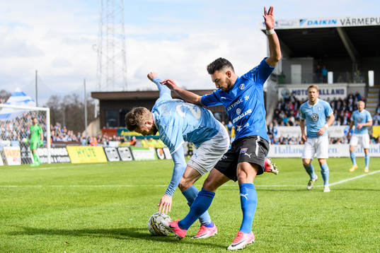 Malmö FFs Lasse Nielsen och Halmstads Sead Haksabanovic