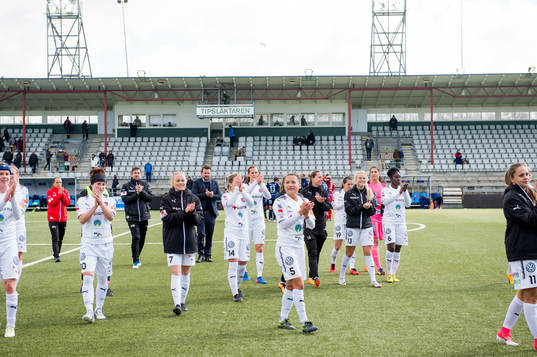 Spelarna tackar publiken