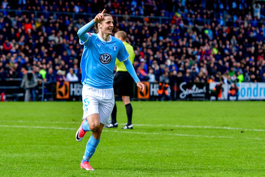 Malmö FFs Pawel Cibicki jublar