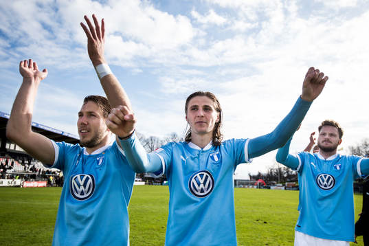 Malmö FFs Anton Tinnerholm och Pawel Cibicki jublar