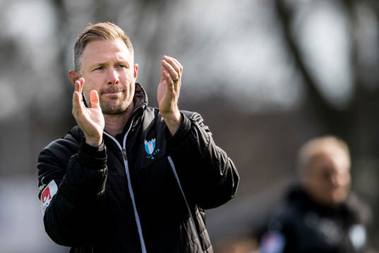 Malmö FFs tränare Magnus Pehrsson tackar publiken