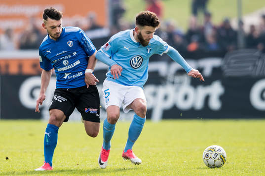 Halmstads Sead Haksabanovic och Malmö FFs Erdal Rakip