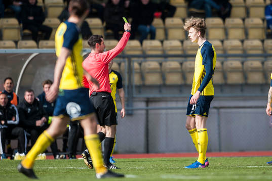 Domare varnar Ängelholms Erik Widén
