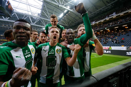 Hammarbys Joseph Aidoo , Mats Solheim Pa Amat Dibba och
