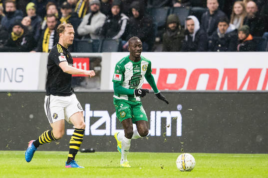 s Per Karlsson och Hammarbys Pa Amat Dibba