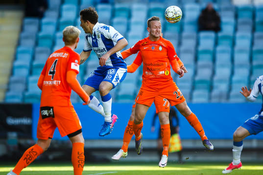 AFC Eskilstunas Alexander Michel och IFK Göteborgs Tobias