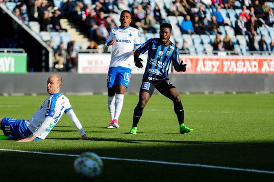 Sirius Kingsley Kofi Sarfo med målchans