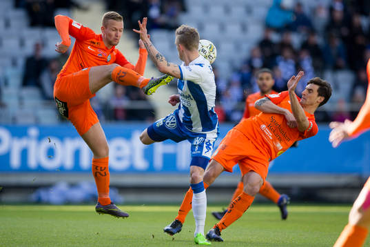 AFC Eskilstunas Alexander Michel och IFK Göteborgs Sören