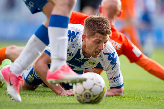 IFK Göteborgs Mikael Boman liggande
