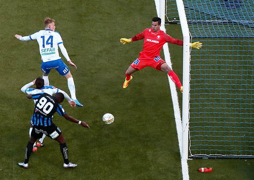 Mål 0-1 av Sirius Moses Ogbu