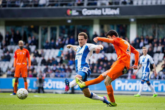 IFK Göteborgs Tobias Hysen mot AFC Eskilstunas Alexander