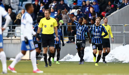 Sirius spelare jublar