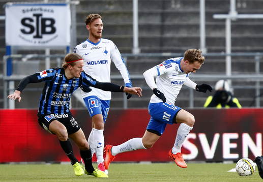 Norrköpings Gudmundir Thorarinsson reagerar fälls