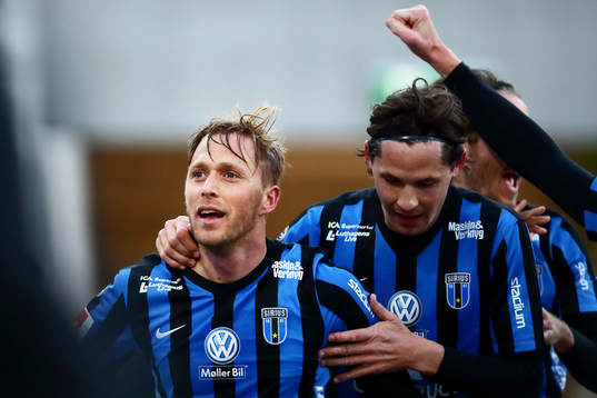 Sirius Christer Gustafsson med flera jublar