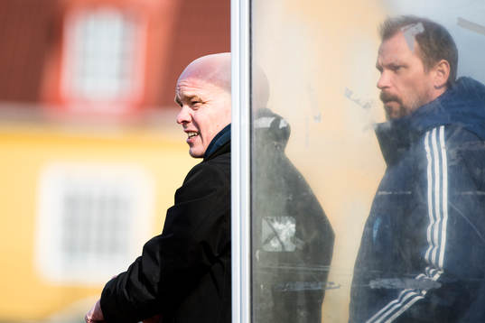 Luleås tränare Fredrik Waara och assisterande tränare