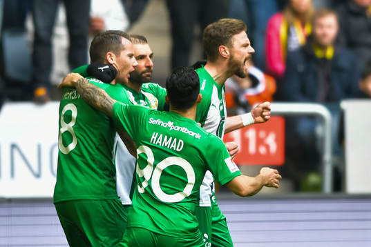 Hammarbys Arnór Smárason jublar