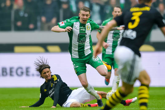 s Kristoffer Olsson och Hammarbys Birkir Már Saevarsson