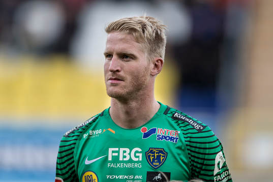 Falkenbergs målvakt Hampus Nilsson före fotbollsmatchen i