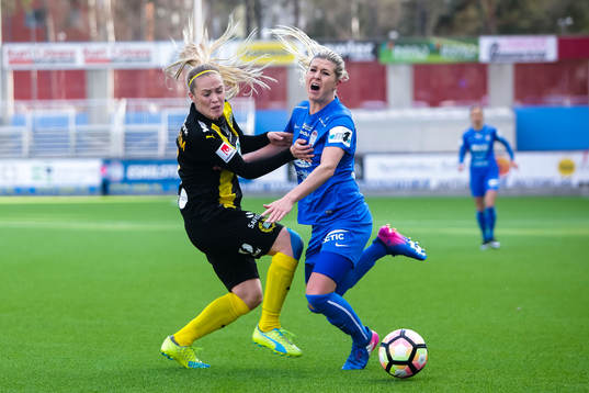 Eskilstuna Uniteds Olivia Schough och Hammarbys Cathrine