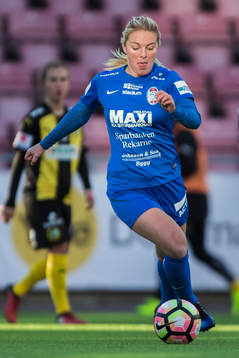 Eskilstuna Uniteds Mimmi Larsson i aktion