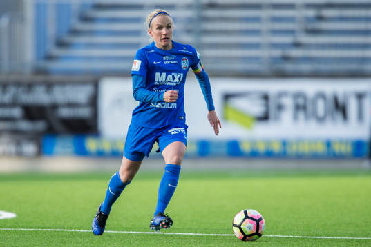Eskilstuna Uniteds Petra Johansson i aktion