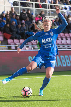 Eskilstuna Uniteds Hanna Glas i aktion