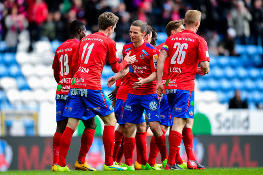 Helsingborgs spelare  jublar