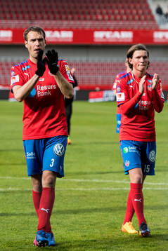 Helsingborgs Frederik Helstrup och Max Svensson  tackar