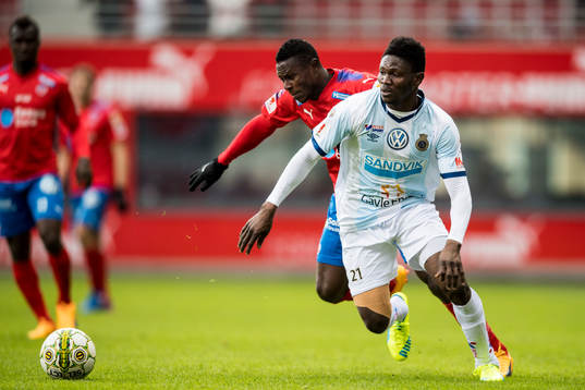 Gefles Kwame Bonsu och Helsingborgs Oke Akpoveta
