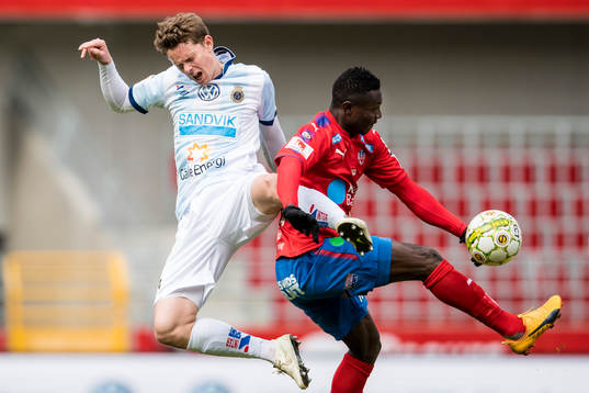 Gefles Anton Lans och Helsingborgs Oke Akpoveta