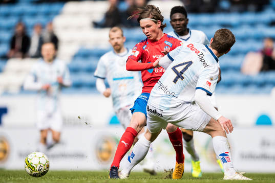 Helsingborgs Max Svensson mot Gefles Anton Lans