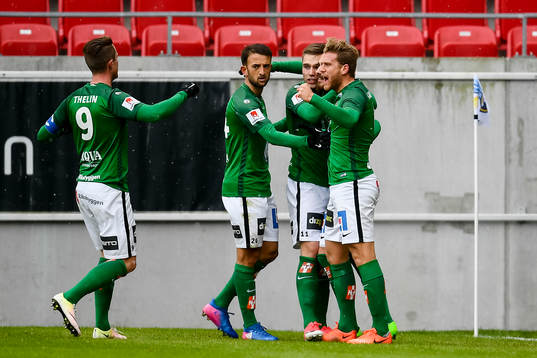 Jönköpings Arni Vilhjalmsson jublar