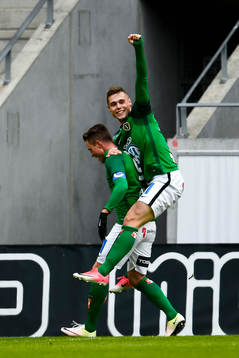 Jönköpings Tommy Thelin och Arni Vilhjalmsson  jublar