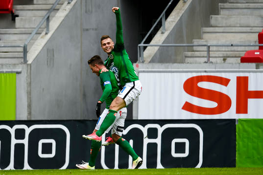 Jönköpings Tommy Thelin och Arni Vilhjalmsson  jublar