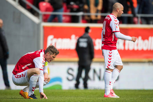 Kalmars Viktor Elm och Stefan Larsson deppar