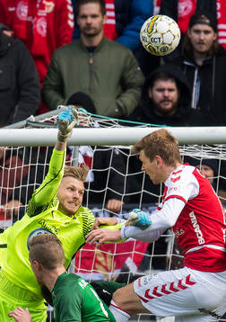 Jönköpings målvakt Anton Cajtoft och Kalmars David Elm